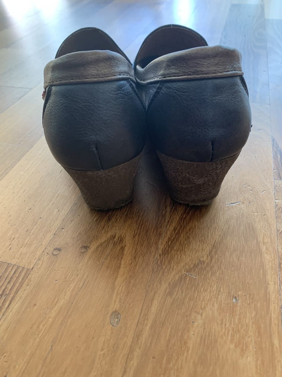 Damenschuhe: Damenschuhe Grösse 39 – Gebraucht aus Ostermundigen von des_t9vv 3