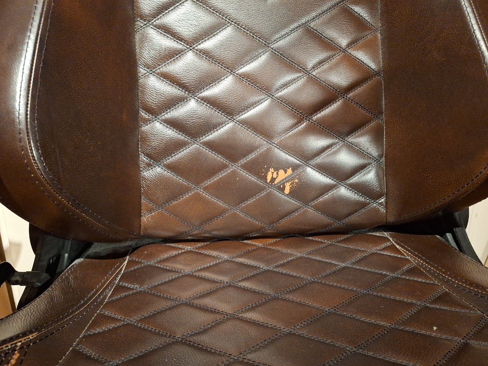 Noblechairs Sedie: Noblechairs Epic "Echtleder" – Usato da Flawil venduto da Dimontes 2