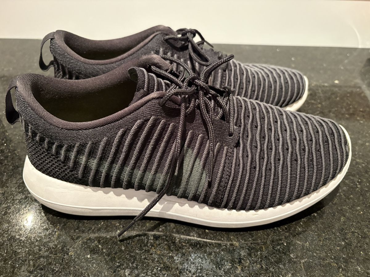 Nike Chaussures hommes: SCHWARZE SNEAKER NIKE – Neuf (Voir description) à Niederrohrdorf par jen_f6cj
