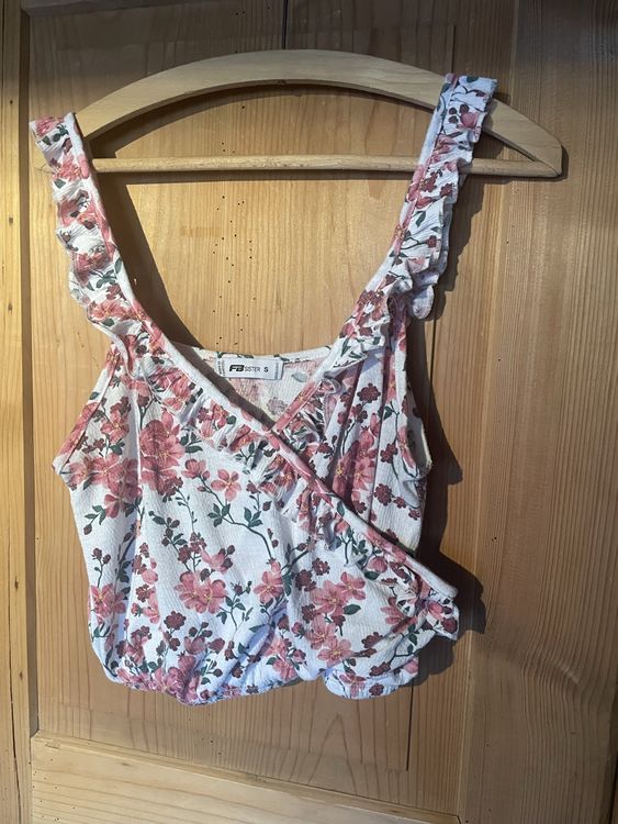 Floral Wrap Top, Size S 🌸 (Neu (gemäss Beschreibung)) in Ebnat-Kappel ...