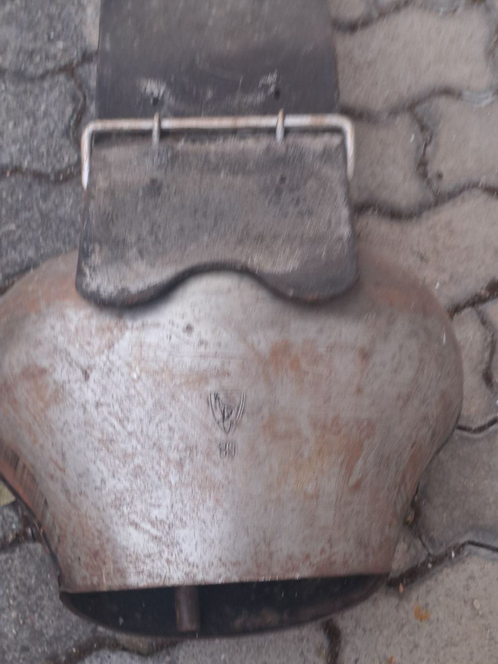 Campanacci mucche: A. Vendre  sonnaille cloche – Usato da Villeneuve venduto da BibiVintage