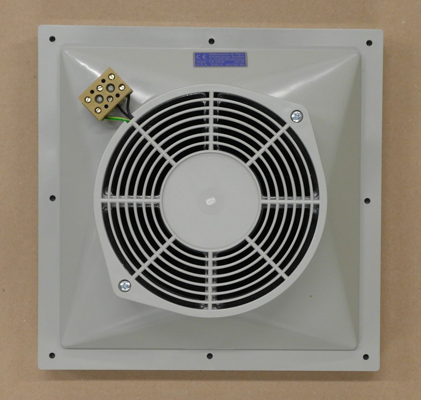 Ventilatoren: Neuer Filterlüfter Einbauventilator (Filter auswechselbar) – Neu und originalverpackt aus Däniken SO von _Pharao_