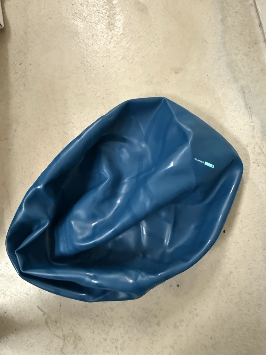 Decathlon Bälle: Gymnastikball blau Grösse 2 – Gebraucht aus Pfäffikon ZH von ShanonF