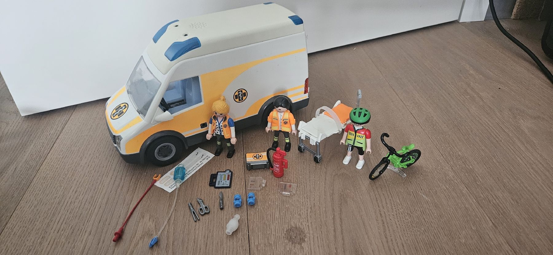 Playmobil Giocattoli: Playmobil Krankenwagen – Usato da Sisseln AG venduto da Pit1979 2
