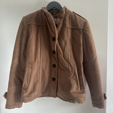 BEIGE SHORT WINTER/AUTUMN COAT M