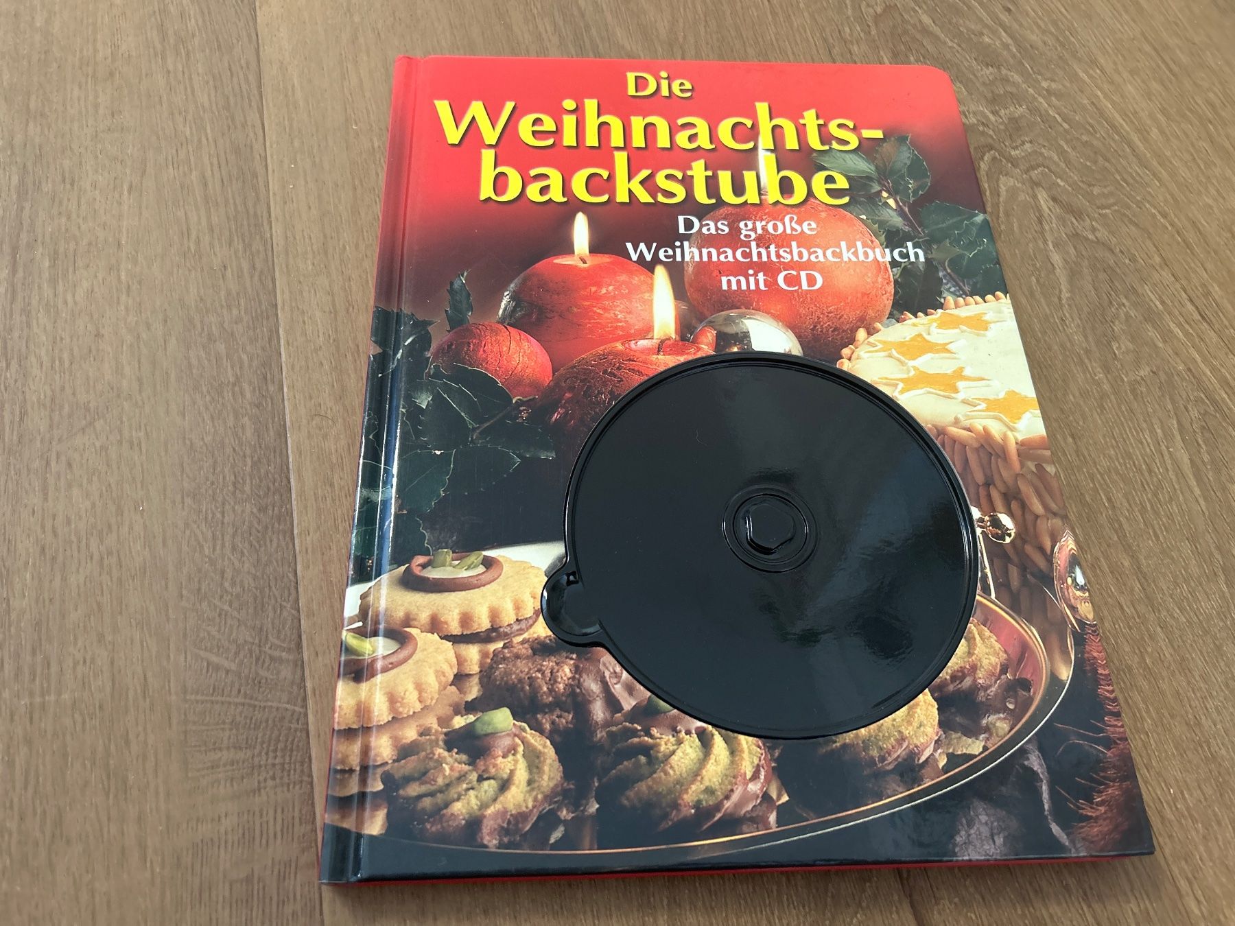 Libri: Die Weihnachtsbackstube Backbuch – Usato da Regensdorf venduto da Spyke55
