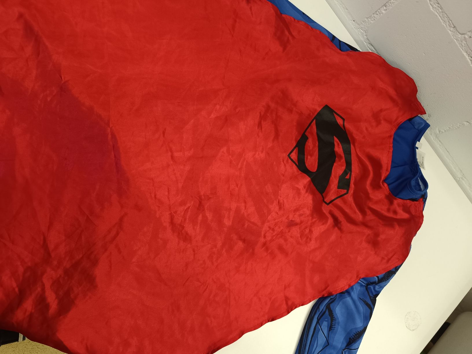 Costumi: Superman Kostüm Gr. 122/128 – Usato da Ehrendingen venduto da Cheronimo2 2