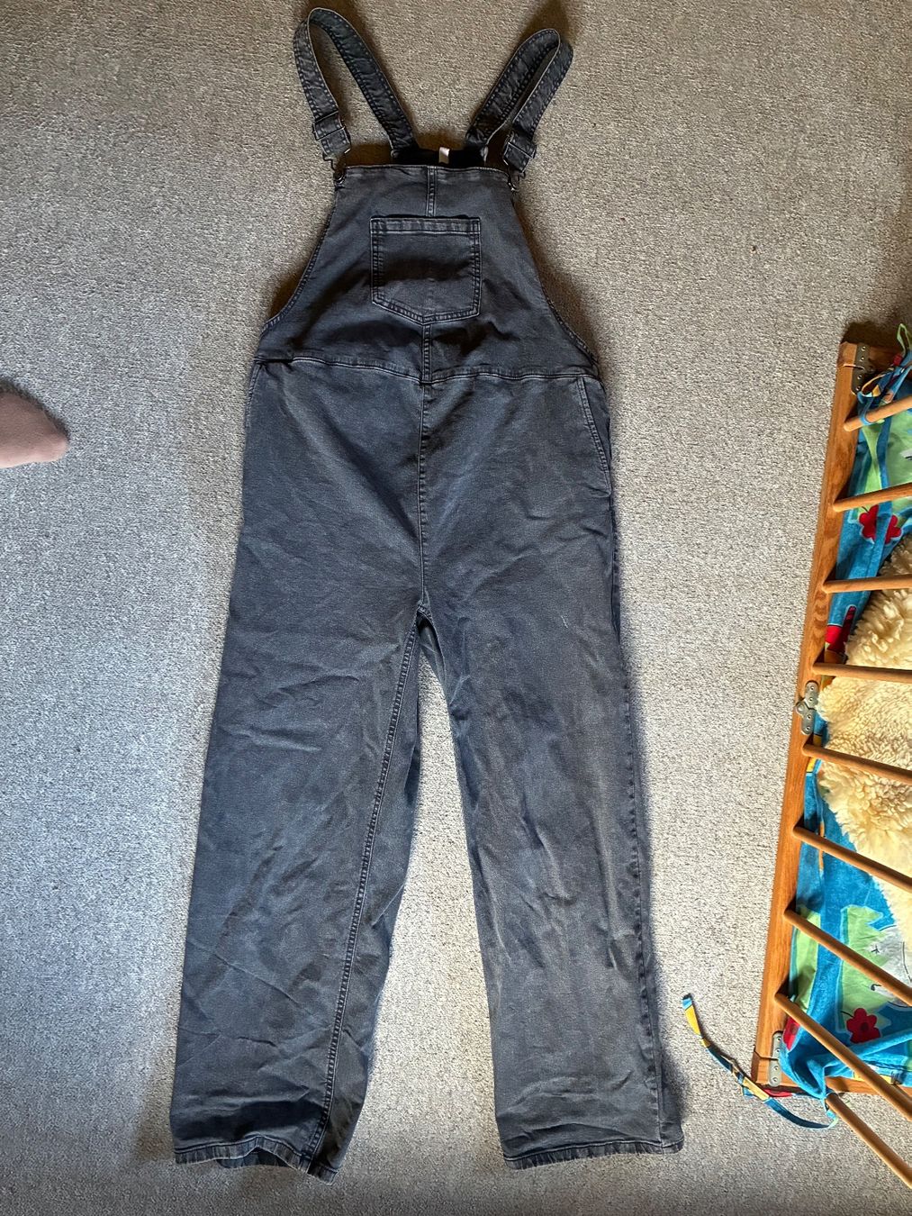 Pantaloni: Umstandsmode Latzhose – Usato da Litzirüti venduto da nin_728j 3
