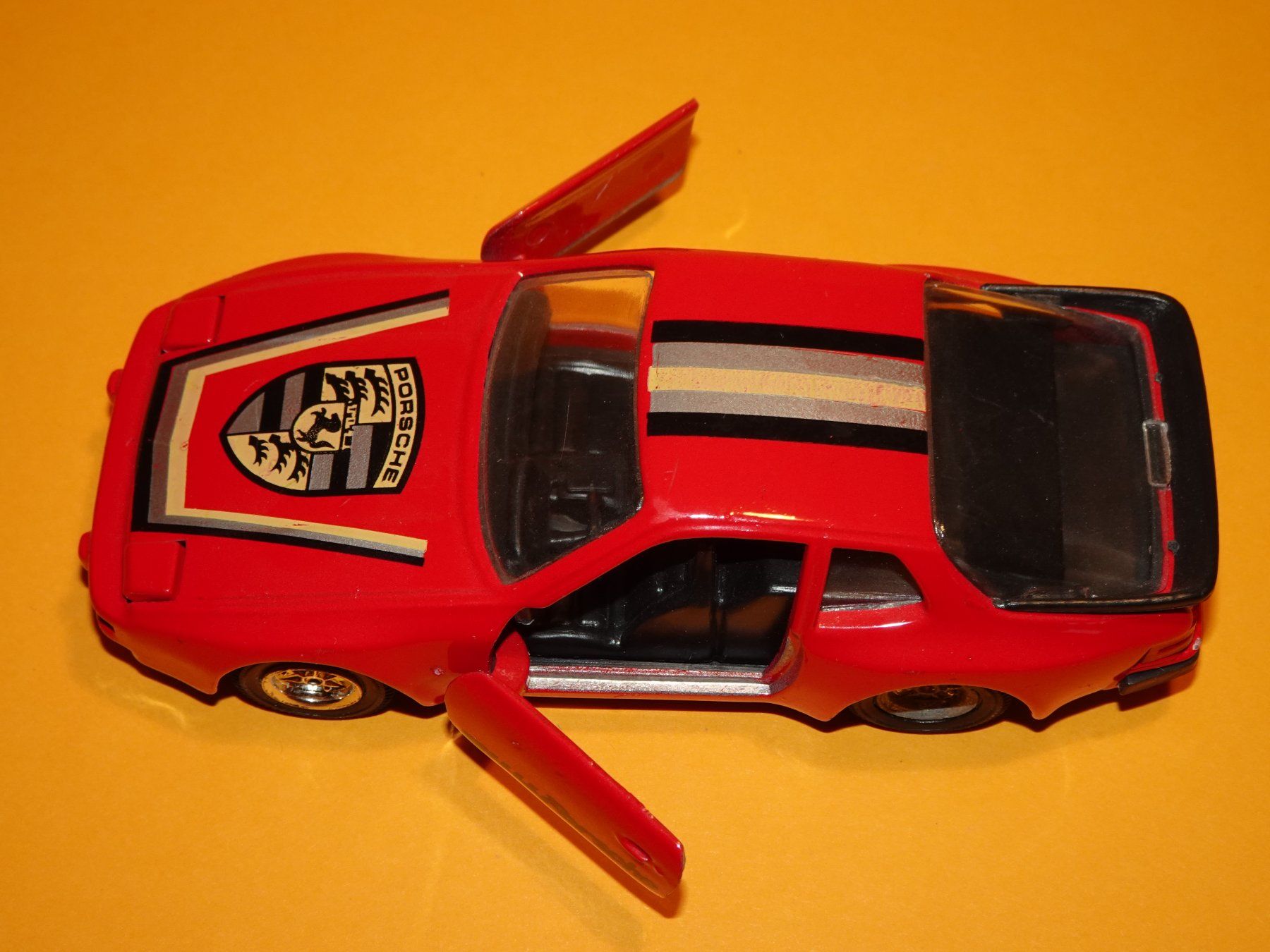 Porsche Modellini d'auto: PORSCHE 944 Turbo No.8307 – Nuovo (secondo la descrizione) da Hütten venduto da Technics01LT 4