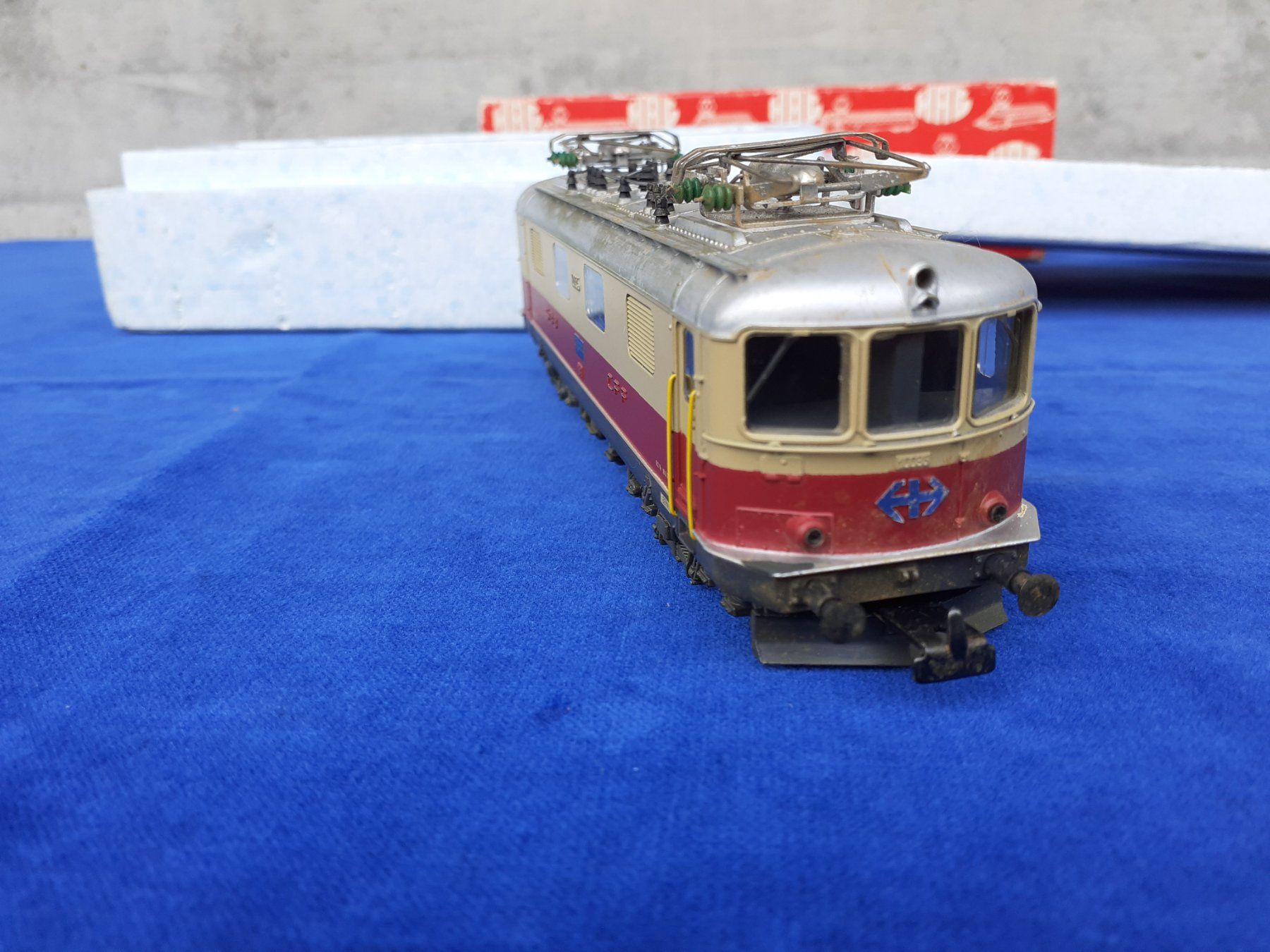 Hag Modelleisenbahnen: HAG 230  H0 Re 4/4 I TEE, SBB – Gebraucht aus Arbedo von aladino666 3