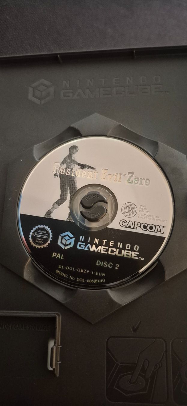 Capcom Giochi: RESIDENT EVIL 0 GAMECUBE DEUTSCH RETRO GAMING 2 DISCS 2002 – Usato da Grand-Lancy venduto da luc111 4