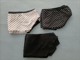 Kleiderpaket mit 10 Slips in Grösse S, NEU!