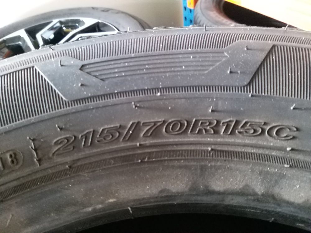 Pneu Reifen 215/70 - 15C | Kaufen auf Ricardo