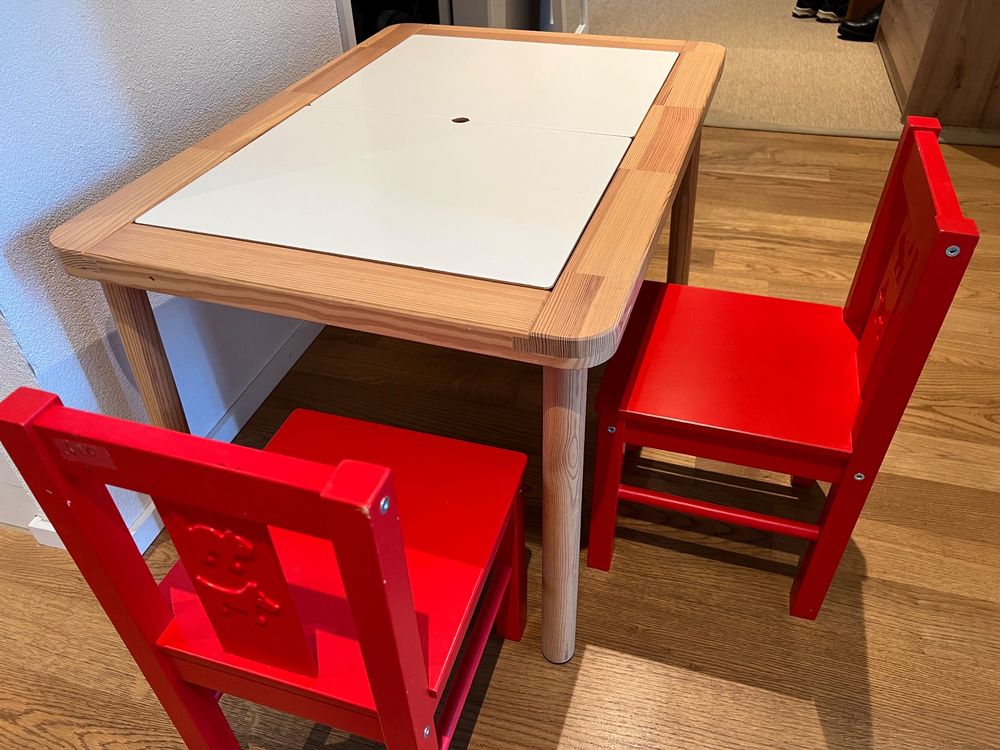Kindertisch mit 2 Stühlen IKEA Kaufen auf Ricardo