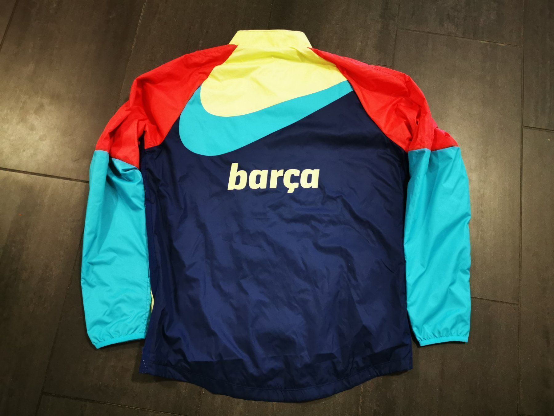 Nike Giacche: NIKE Trainingsjacke FCB Repel Grösse M – Nuovo e nell'imballaggio originale da Rikon im Tösstal venduto da Bravora 3