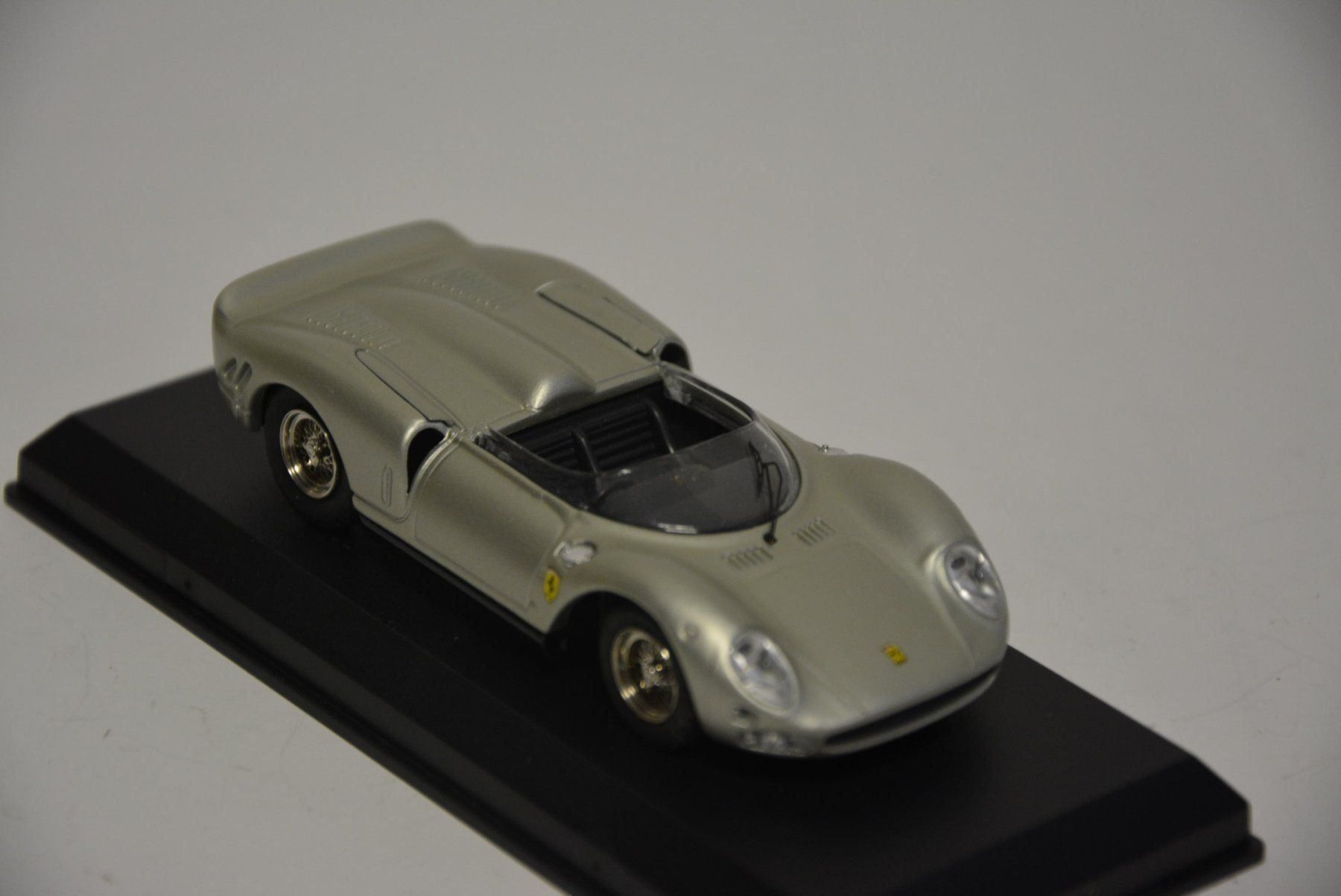 Ferrari Modellini d'auto: Ferrari 330 P2 1964 , Best Model , 143 – Nuovo e nell'imballaggio originale da Goldach venduto da Feivel9 4