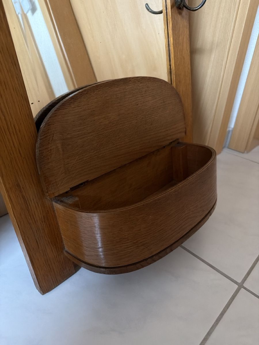 Garderobe: Wandgarderobe, Jugendstil, Schweizer Hersteller. – Gebraucht aus Biberist von Momo33 2