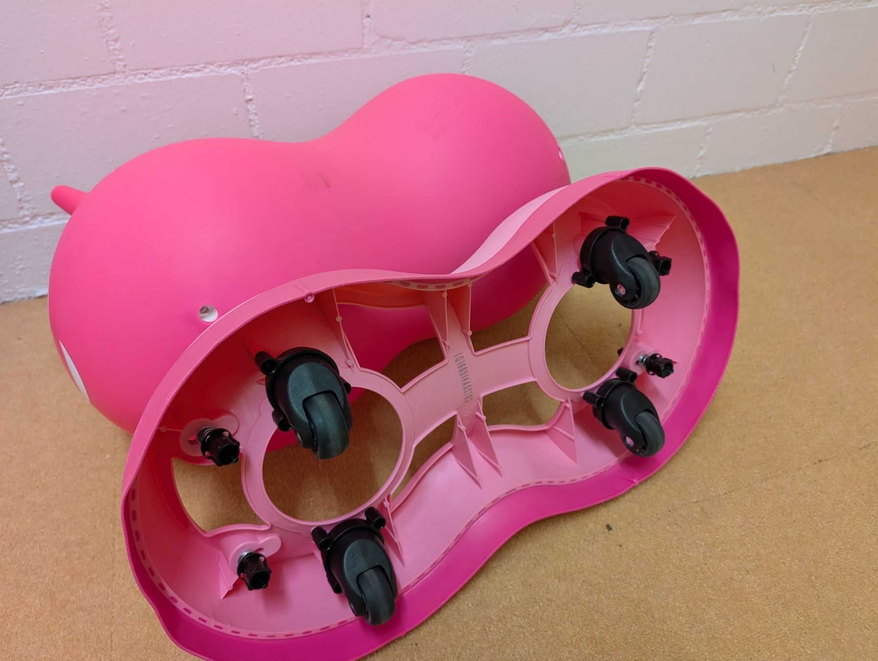 Véhicules pour enfants: Micro Air Hopper Pink Raupe – D'occasion à Kilchberg ZH par mwitkow 1