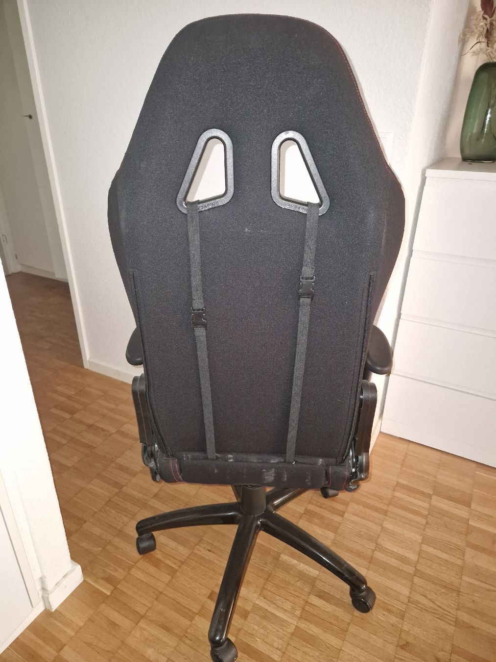 DXRacer Sedie: AKRacing Gaming Stuhl Schwarz/Rot  – Usato da Luzern venduto da TamaraMoser 1