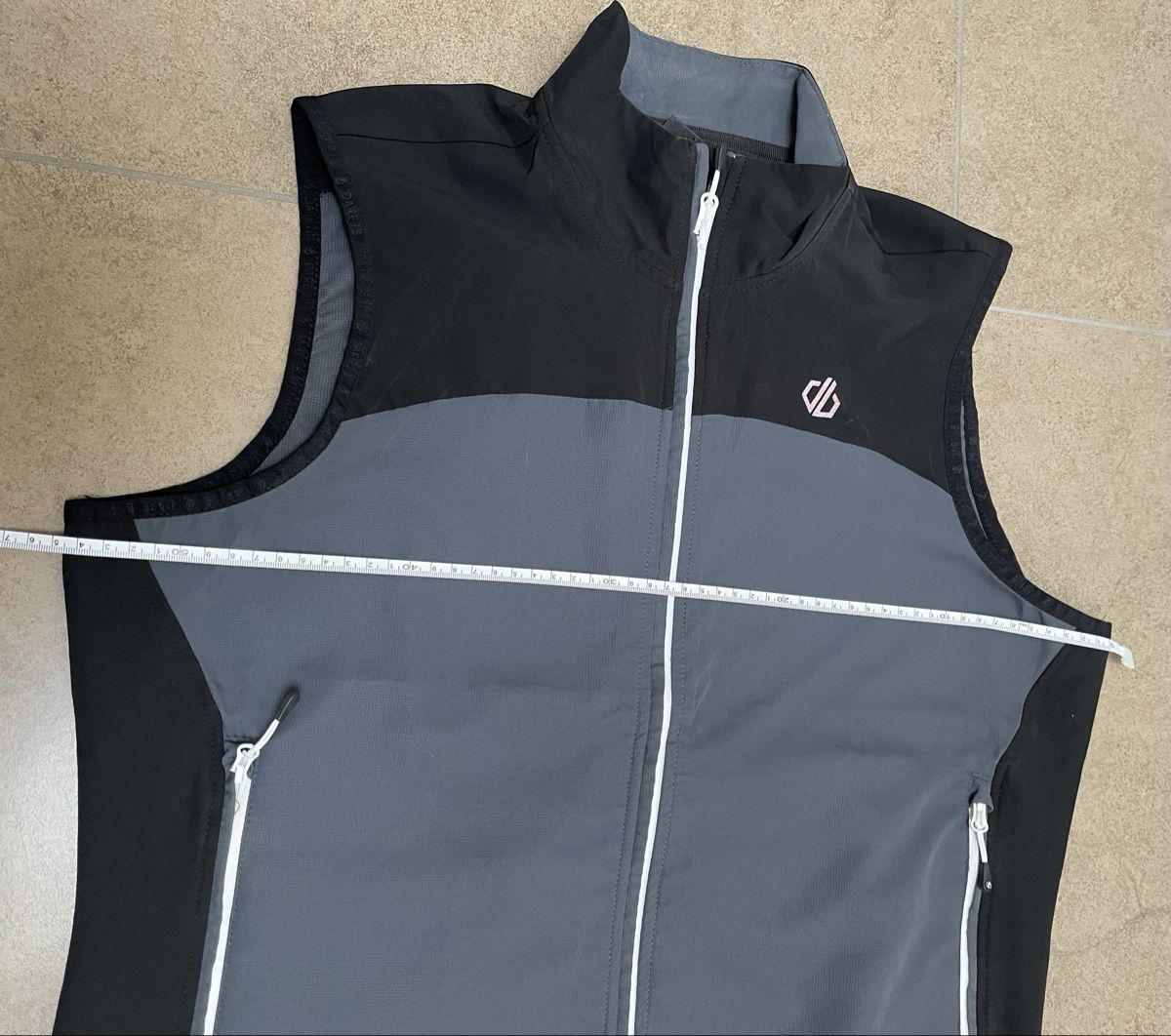 Gilet & Giacche: Dare2B Softshell Weste, Gilet, Gr. 42 (EU) – Nuovo (secondo la descrizione) da Bronschhofen venduto da Sommernacht03 4
