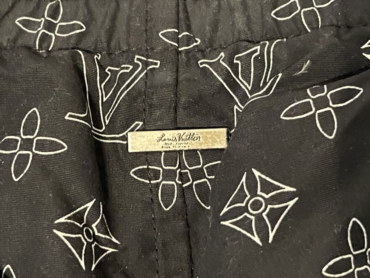 Louis Vuitton Caleçons de bain: Louis Vuitton Badehose - LV Monogram  – D'occasion à Waldenburg par LuxusTrends 2