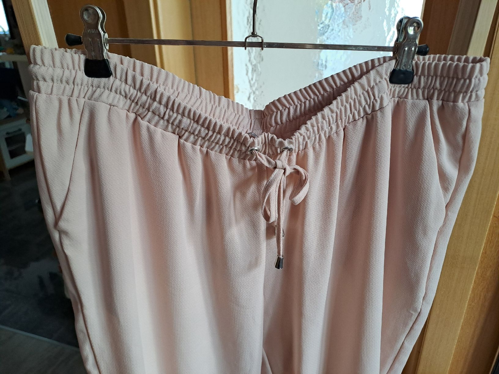 Orsay Pantaloni: Hose rosa Grösse L Orsay – Usato da Rickenbach LU venduto da bishiida 1