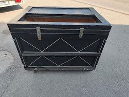 Zauberer Kiste Holzkiste Verschwindebox auf Rollen