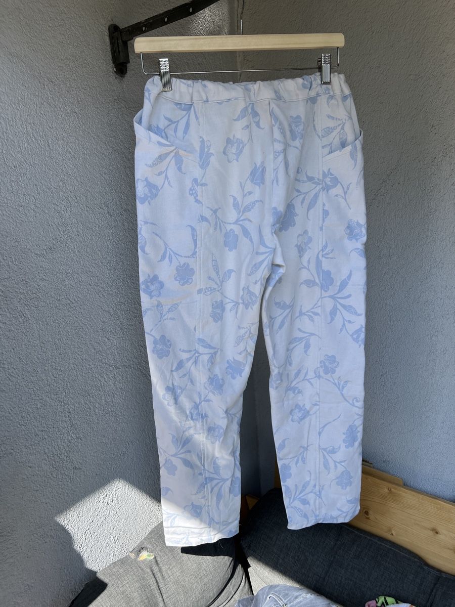 Pantaloni: Sommerhose mit Blumenmuster, Grösse S – Nuovo (secondo la descrizione) da Bern venduto da mehrlean