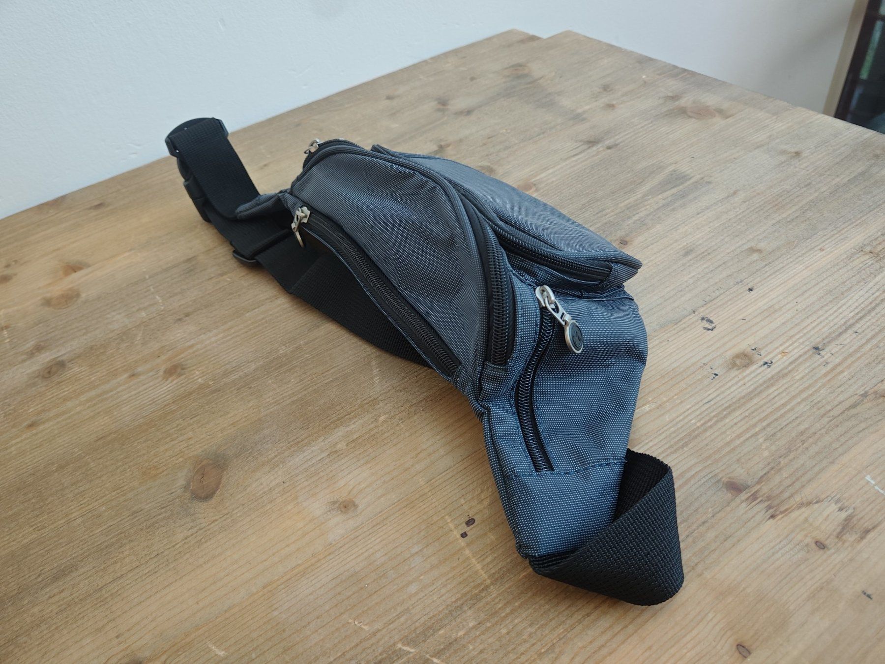 Borse: Neue Bauchtasche – Nuovo (secondo la descrizione) da Zürich venduto da jan_dwt5 1