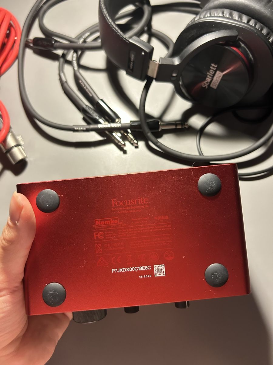 Registratori: Focusrite Scarlett Solo Studio Set – Usato da Basel venduto da lenarrari 2