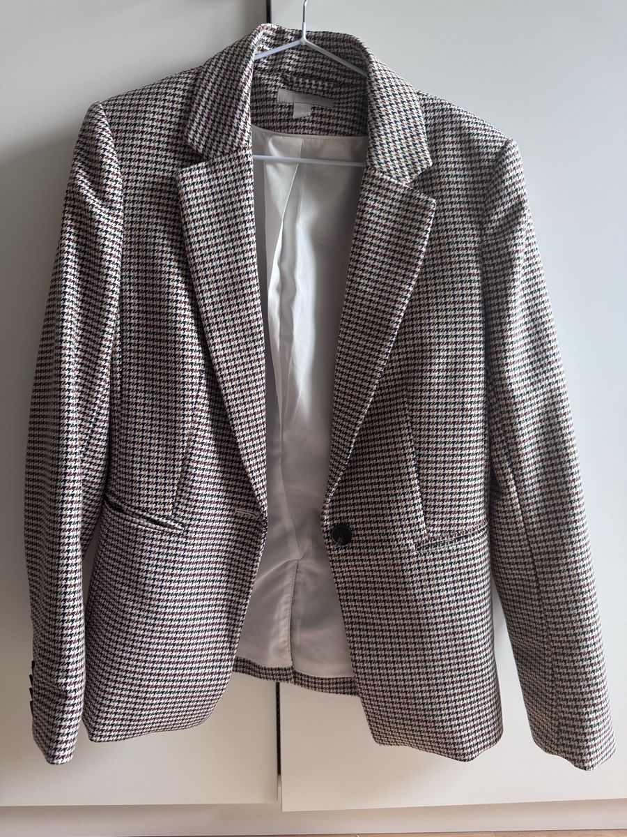 H&M Jacken: H&M Blazer katiert – Gebraucht aus St. Gallen von syna_99