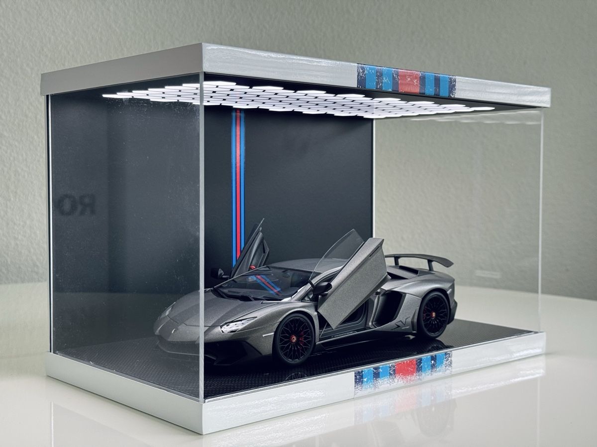 Martini Modellini d'auto: 1:18 Martini Racing Vitrine – Nuovo (secondo la descrizione) da Safenwil venduto da marchaui 5