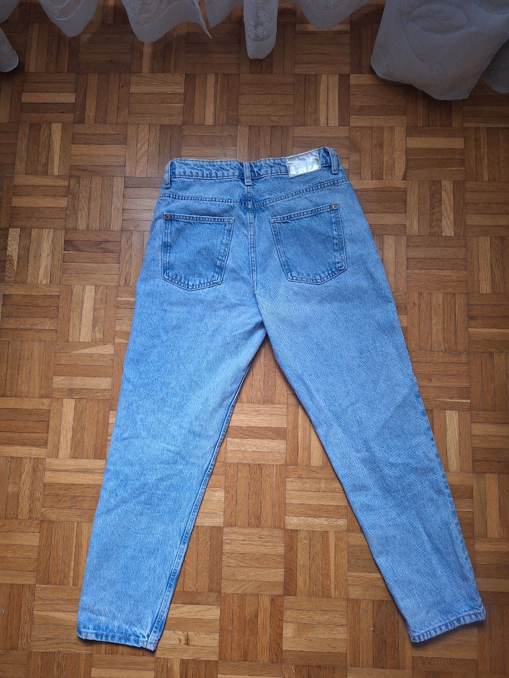 Zara Jeans: Zara Jeans, hellblau, Gr. 38, Top Zustand – Nuovo (secondo la descrizione) da Adlikon b.Regensdf venduto da che_xxb9 6