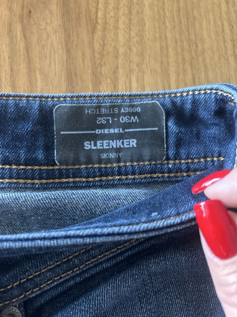 Diesel Jeans: Diesel Jeans – Nuovo (secondo la descrizione) da Eschenbach SG venduto da bushika 1