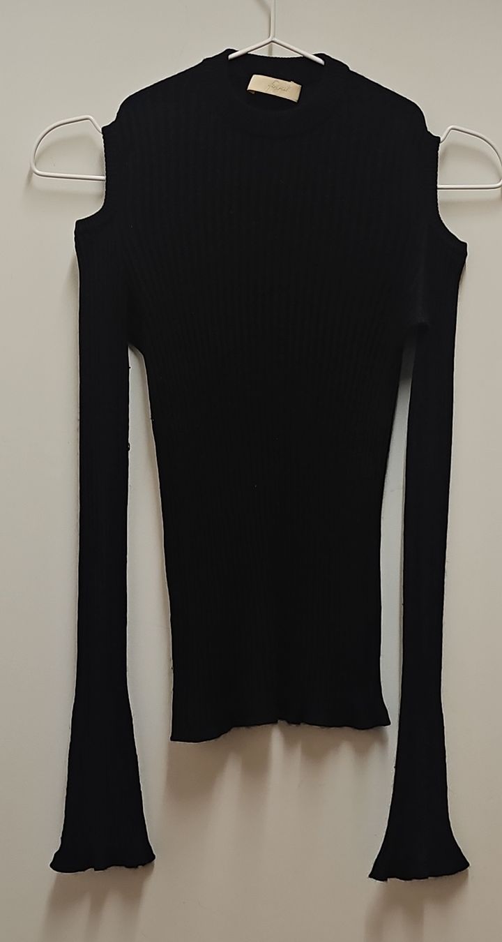 Maglioni & Felpe: Kaschmir/Seide Pullover schwarze kalte Schulter – Usato da Zürich venduto da eri_8w5v