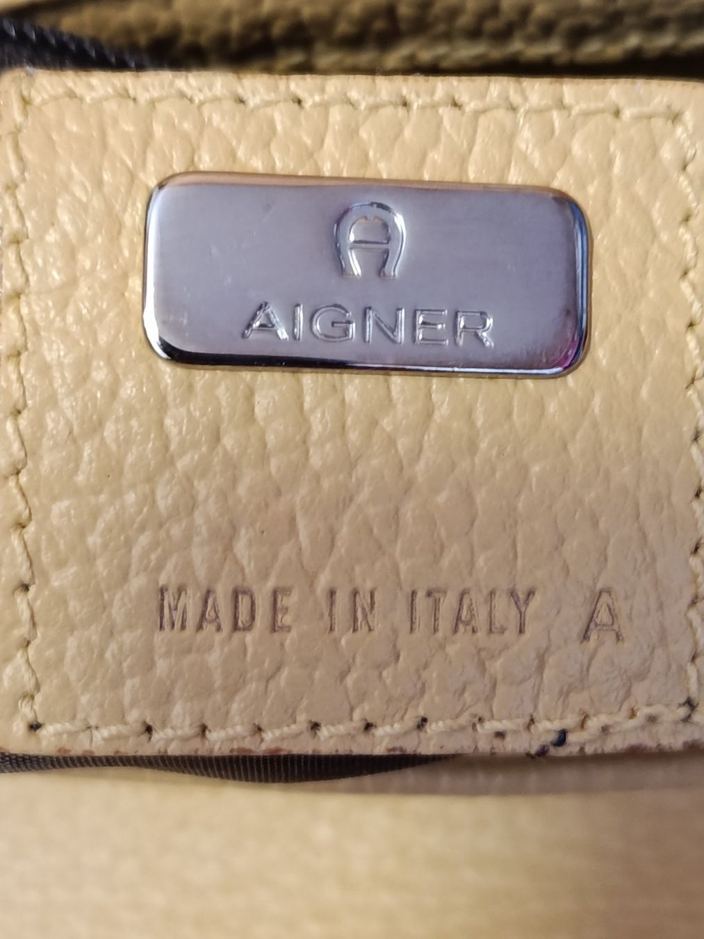 Aigner Borse da donna: Aigner Handtasche – Usato da Unterägeri venduto da rockundco 2