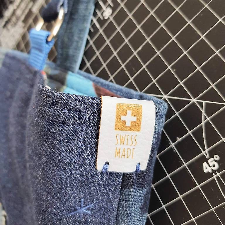 Borse: Einzigartige Jeans-Patchworktasche Marvel Handgenäht – Nuovo e nell'imballaggio originale da Widnau venduto da Marakumba 3