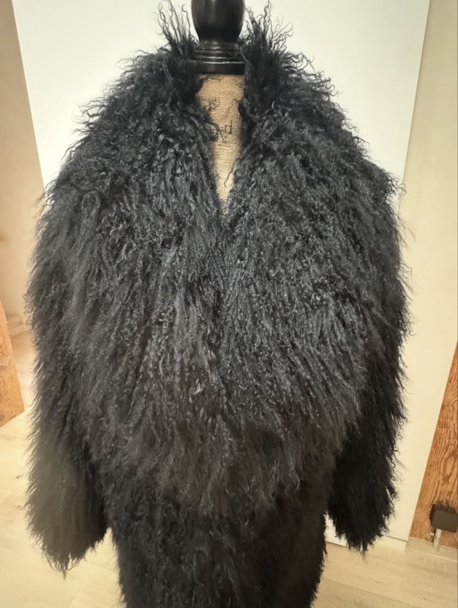 Mäntel: Mongolian Lamb coat – Gebraucht aus Genolier von tan_rd6s 9