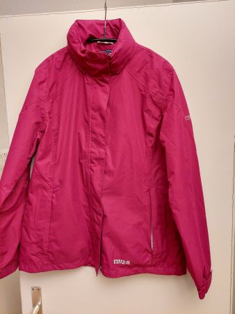 NEUWERTIGE  Sportjacke Gr 40 mit Kapuze