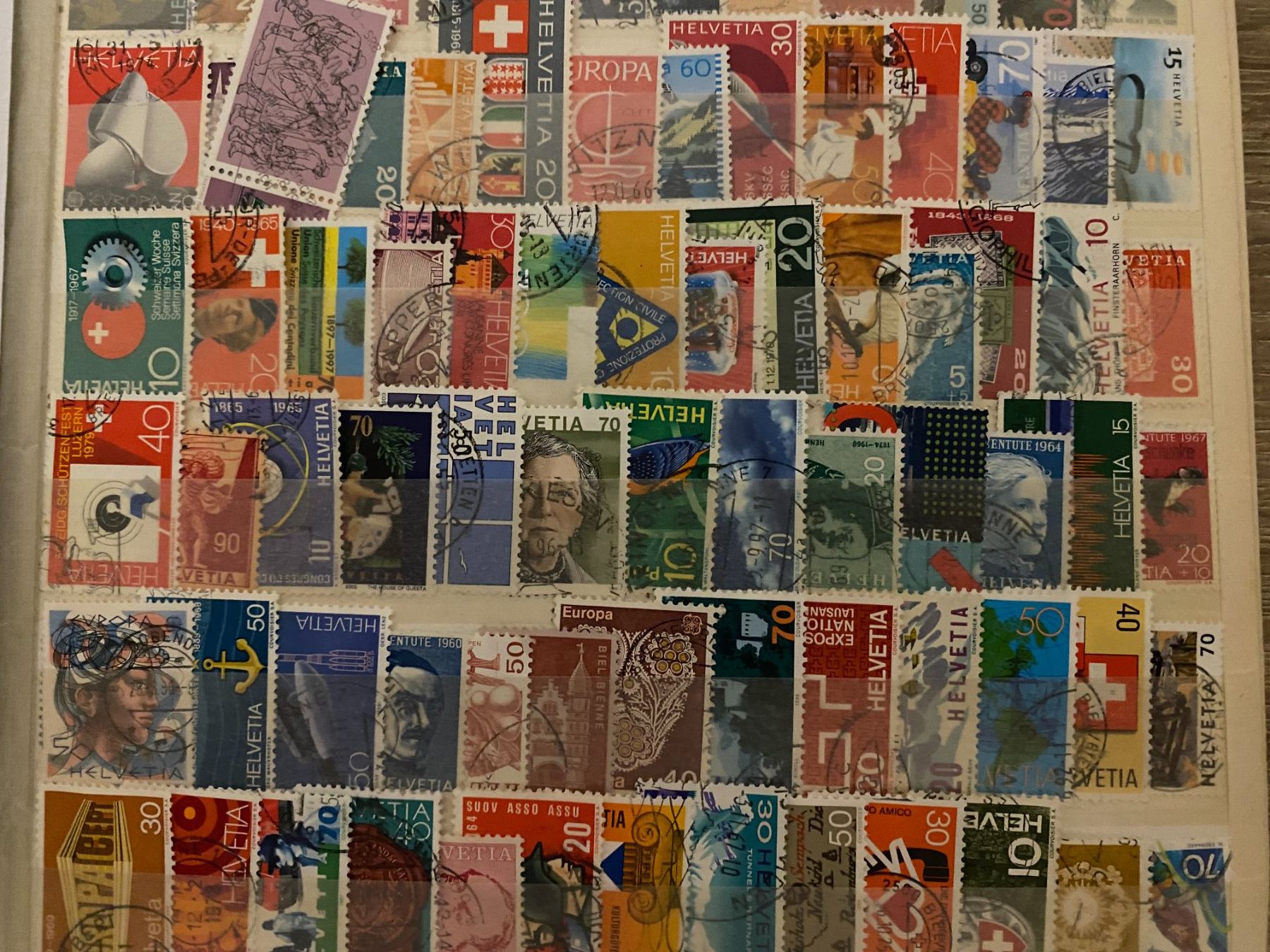Tutti i francobolli: Schweiz  Briefmarken 100.stuck – Usato da matten b. interlaken venduto da jfran17 3