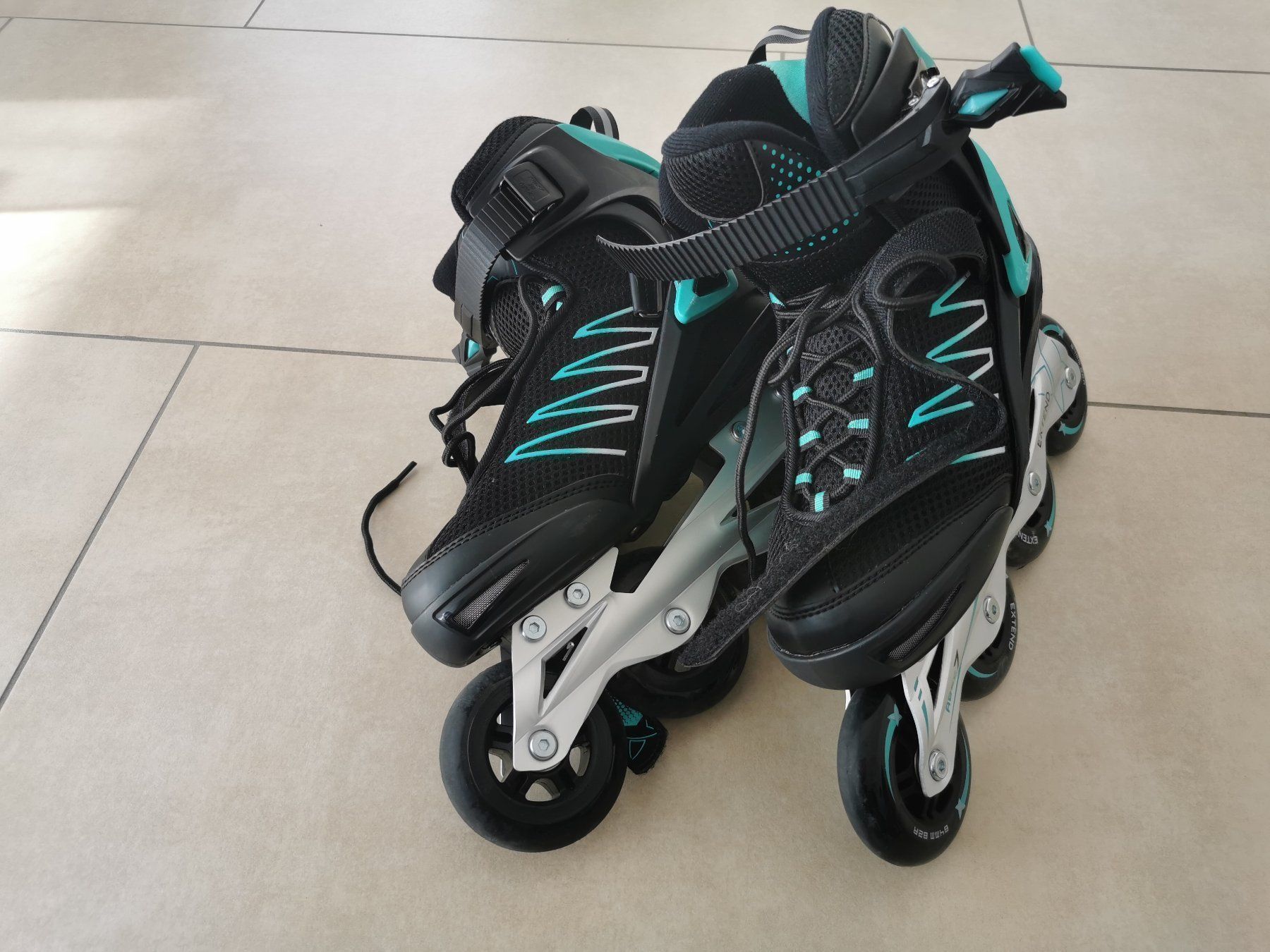 Pattini in linea & Pattini a rotelle: Damen Inlineskates Grösse 39 – Usato da Rickenbach b. Wil venduto da VeryLovelyThings