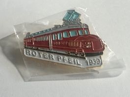 Pin Roter Pfeil und Molly SchBB