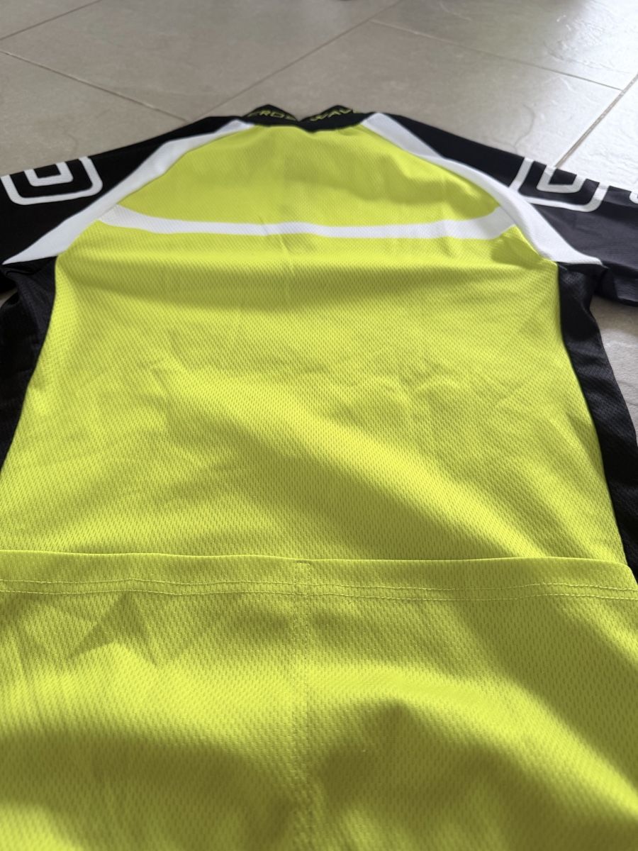 Crosswave Scarpe, pantaloni & magliette da ginnastica: Crosswave Velo Trikot Gr. 152 – Usato da Brüttisellen venduto da Ayersa 2