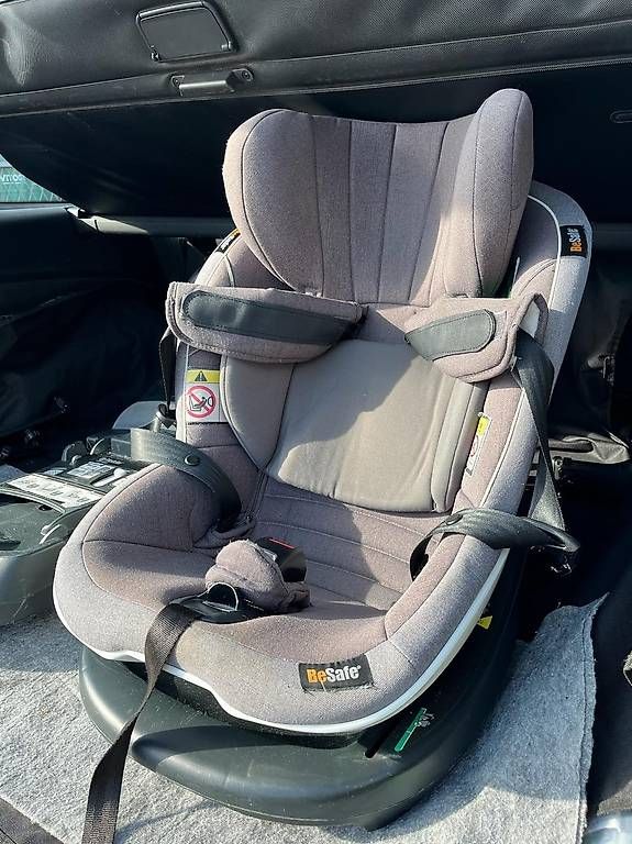 Seggiolini per auto: Siège auto bébé, enfant + base isofix – Usato da Kerzers venduto da nausicaaviggia