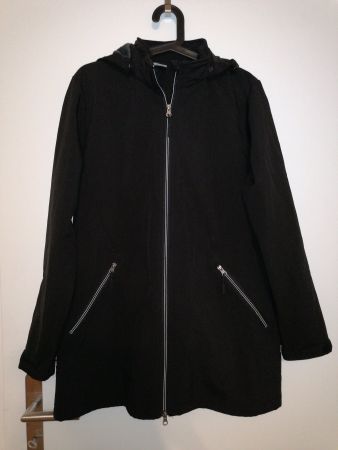 Schwarze Softshelljacke