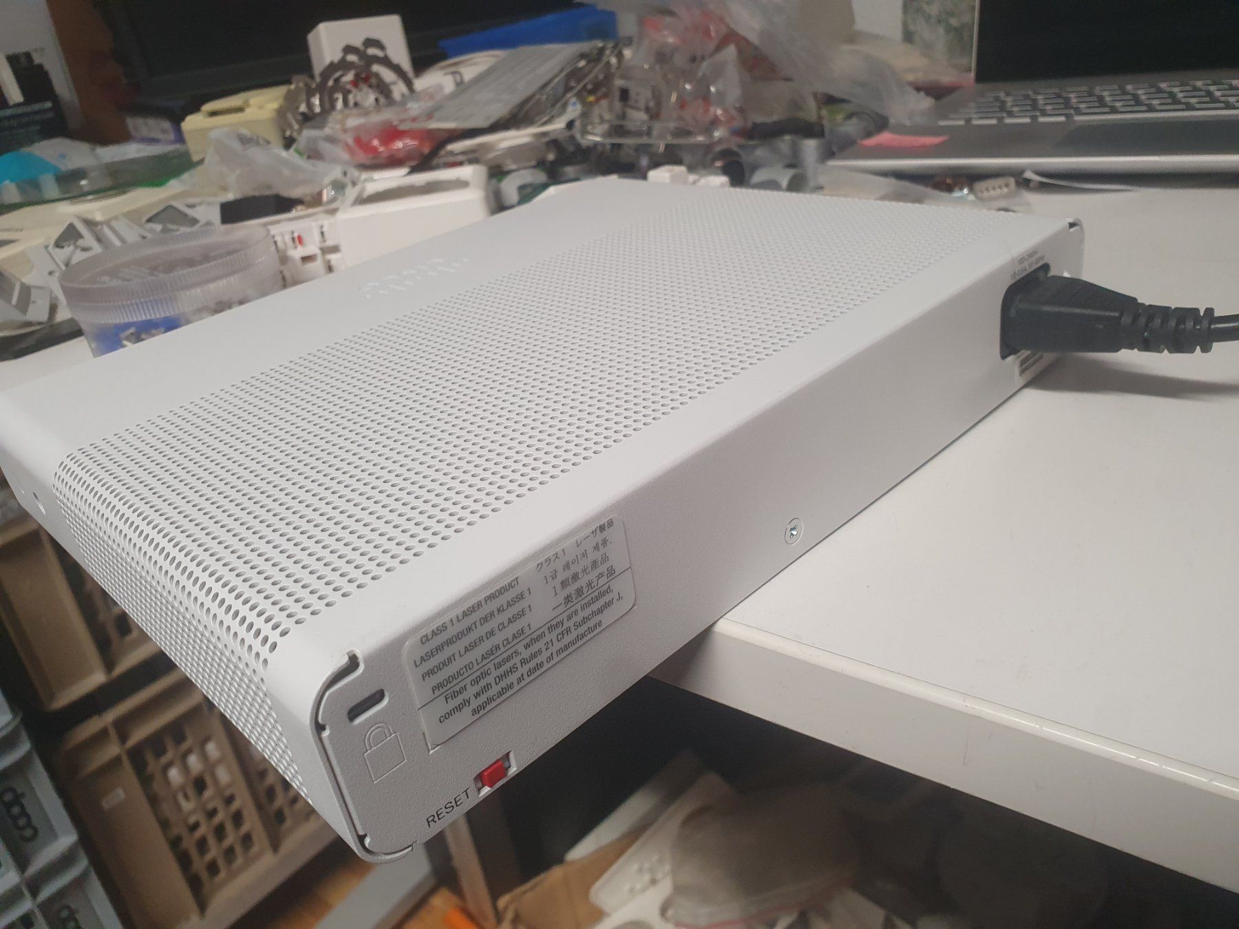 Cisco Hubs & Switches: Cisco Catalyst 2960-C WS-C2960C-8PC-L 8-Port PoE switch – Gebraucht aus Zürich von eymen20 2