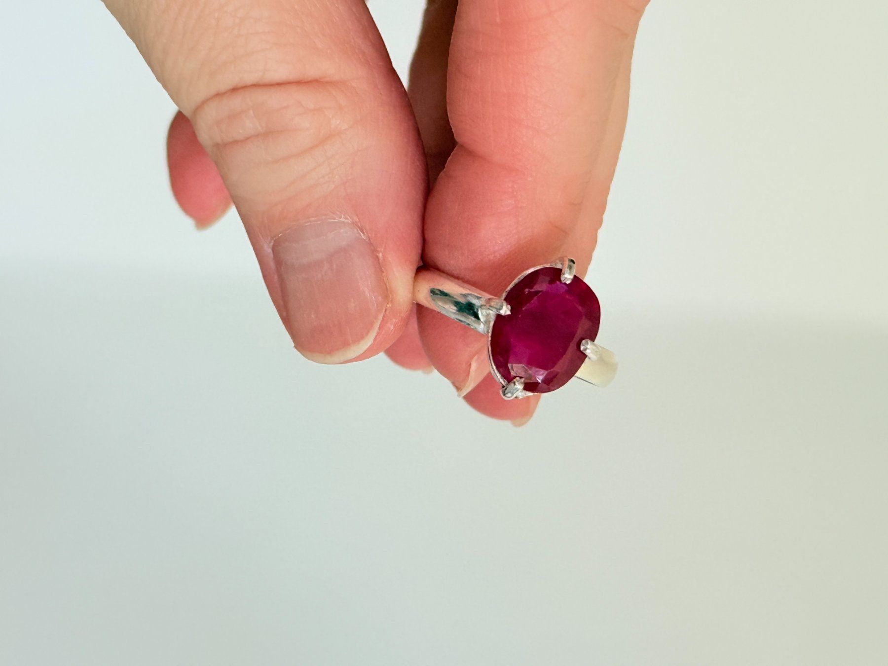 Ringe: 5.75 Ct Oval Gemstone 62,5MM RING with certificate – Neu und originalverpackt aus Genève von AWWA 2