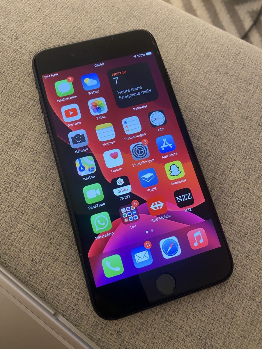 Apple Portables: Apple iPhone 7 Plus Jet Black guter Zustand – D'occasion à Solothurn par damomami 2