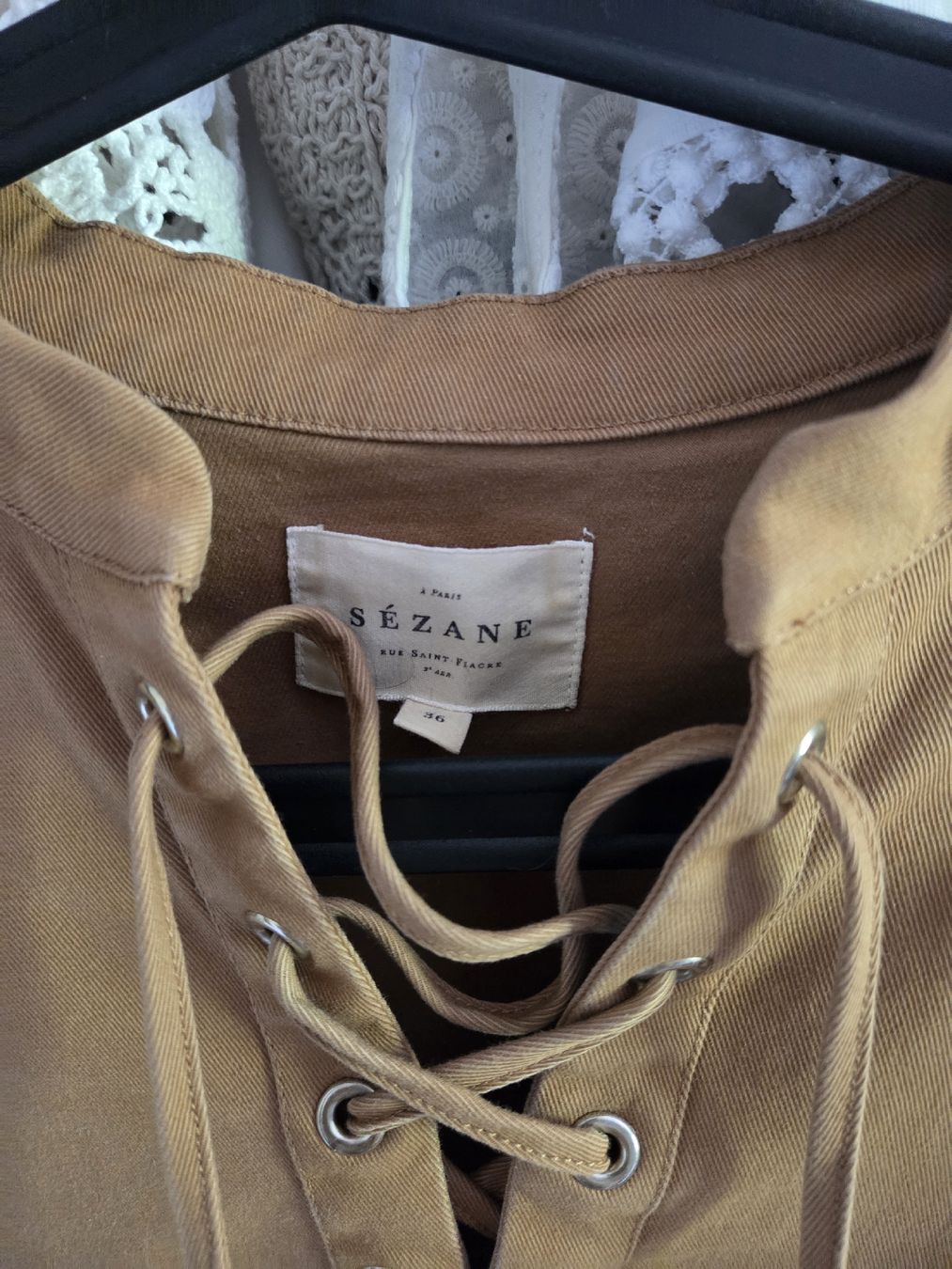 Sezane Top: Blouse Sezane Thésée – Usato da Delémont venduto da mar_5fdc 2