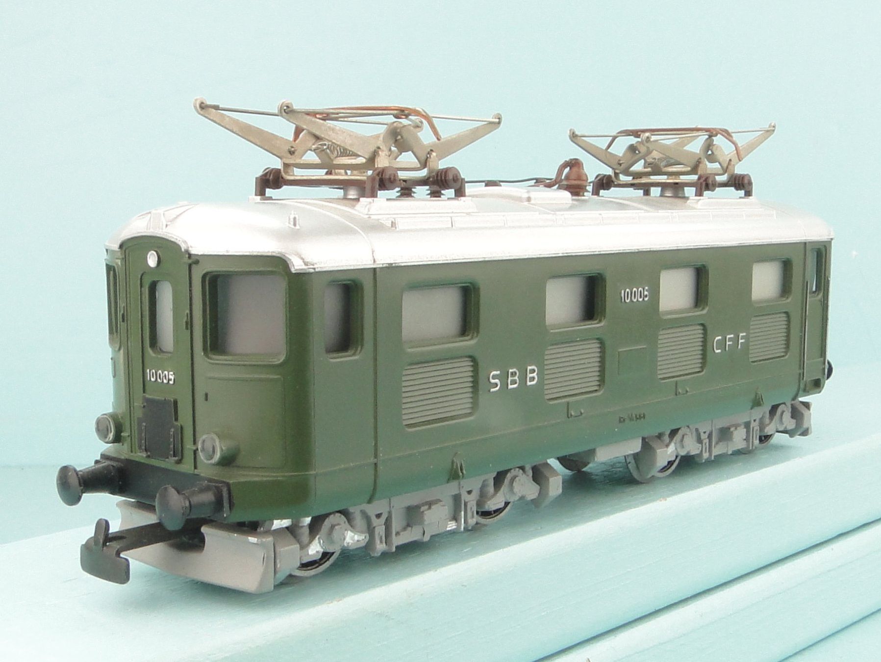 Kleinbahn Modellini di ferrovie: Kleinbahn H0 SBB Re 4/4, defekt – Difettoso da Bülach venduto da cann11